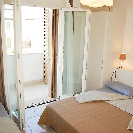 Delightful Flat In A Village With Swimming Pool * Бибионе