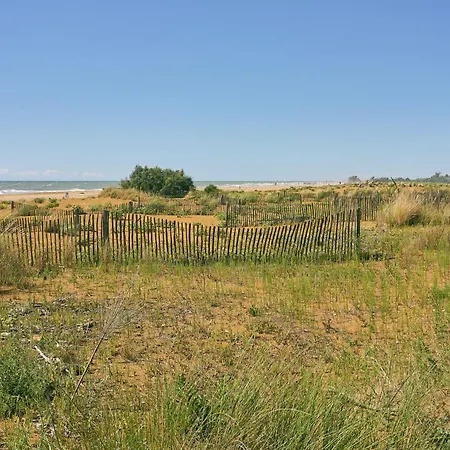 דירה Delightful Flat In A Village With Swimming Pool *