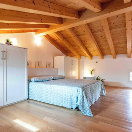 Apartman Delightful Flat In A Village With Swimming Pool