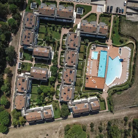 Apartman Delightful Flat In A Village With Swimming Pool *