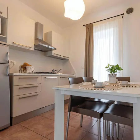 Delightful Flat In A Village With Swimming Pool Apartman