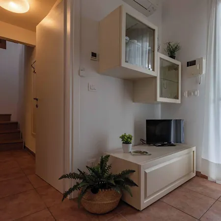Delightful Flat In A Village With Swimming Pool *