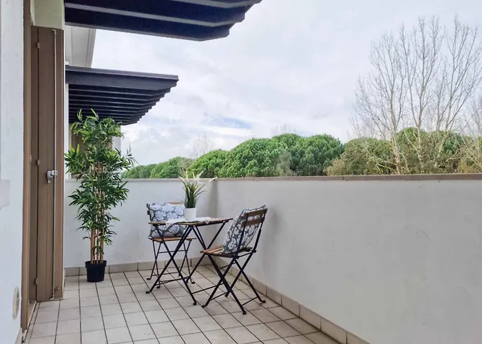 Apartman Delightful Flat In A Village With Swimming Pool *