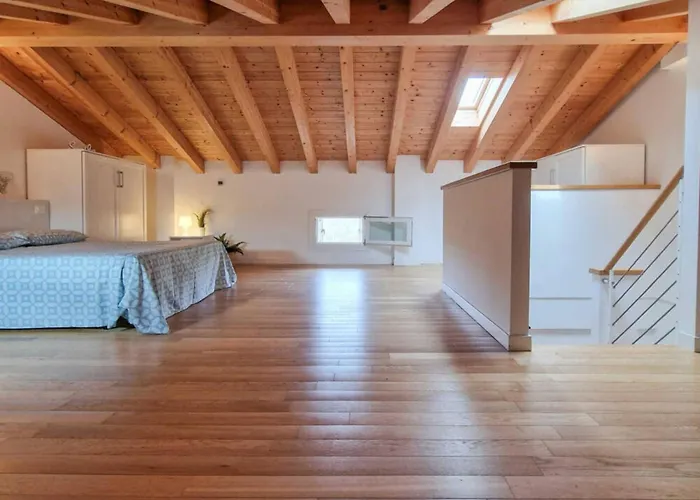 Appartamento Delightful Flat In A Village With Swimming Pool