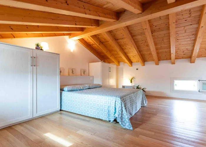 Apartman Delightful Flat In A Village With Swimming Pool