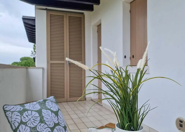 Appartamento Delightful Flat In A Village With Swimming Pool